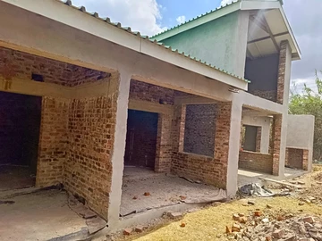 3 Bedroom Flat & Apartment