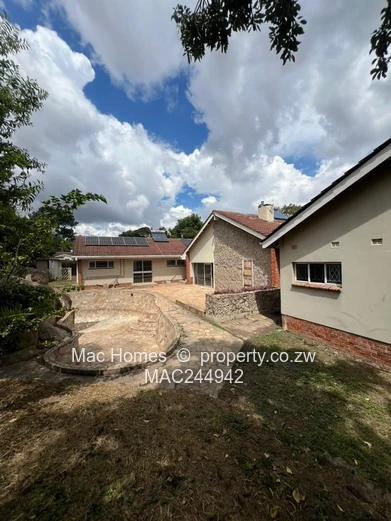 6 Bedroomed house with a 2 bedroomed cottage to let