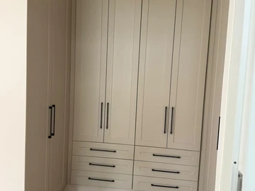 3 Bedroom Flat & Apartment
