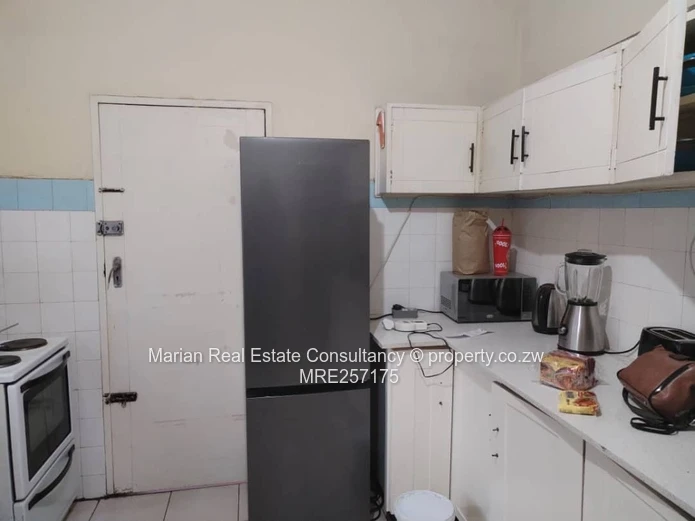 2 Bedroom Flat, Bulawayo CBD FOR SALE