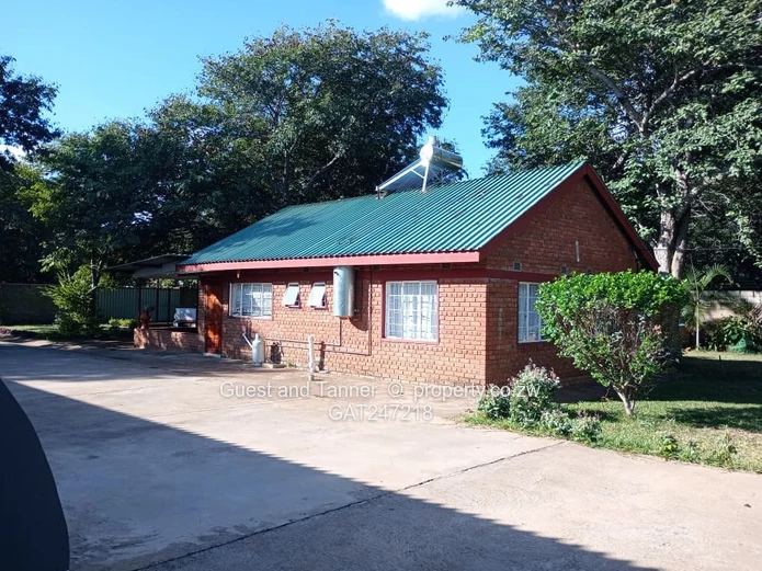 Vic Falls Self Catering Cluster Apartments with Title Deed
