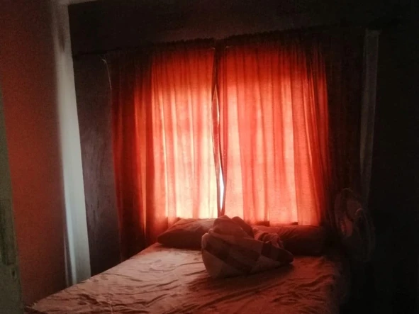 2 Bedroom Flat & Apartment