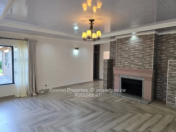 Windsor Park: 5-Bed Brick Home on 2000 m² — Island Kitchen