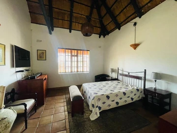 Farm & Agricultural Land