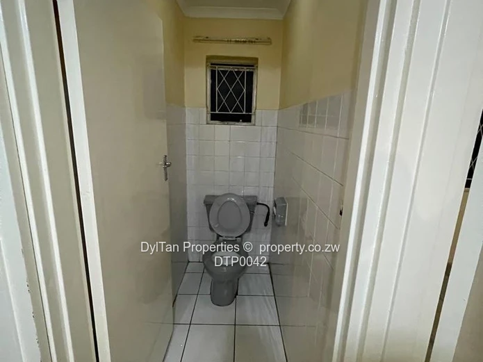 3 bedroomed neat house