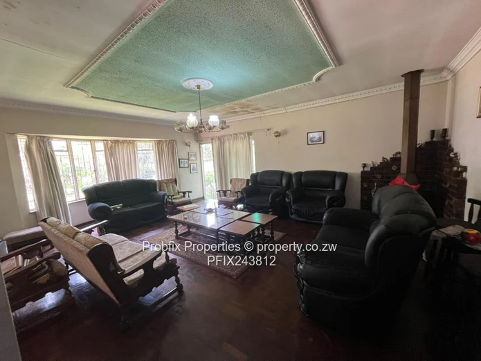  Spacious Family Home with Guest Wing & Cottage | Hatfield North