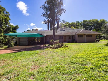 Elegant Family Home with Luxurious Amenities in  Chisipite