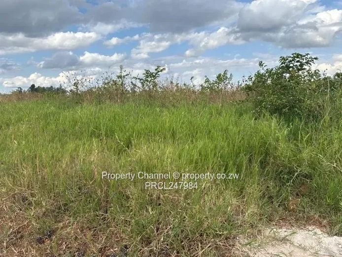 300 sqm Stand in Donottar, Manyame Park 