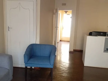 2 Bedroom Flat & Apartment