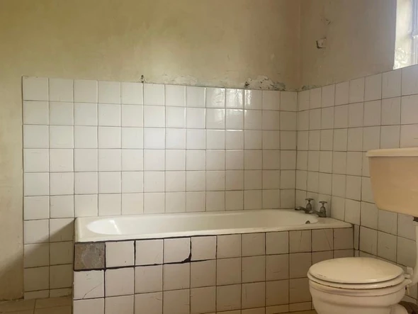 2 Bedroom Flat & Apartment