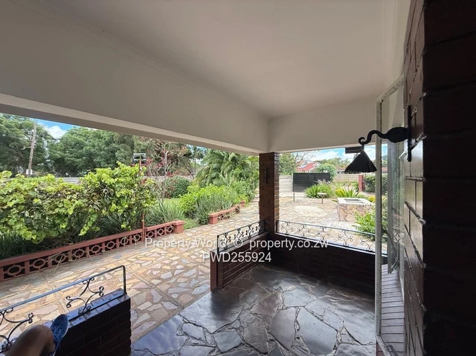 3 Bedroom House To Let In Braeside