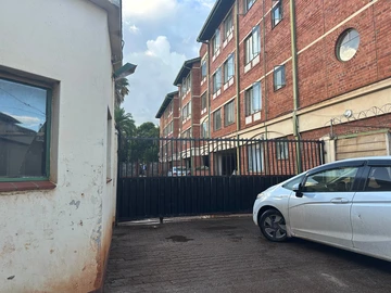 2 Bedroom Flat & Apartment