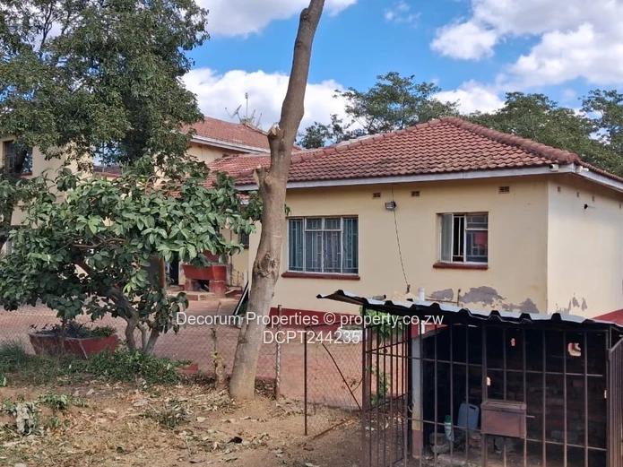 6-Bed Riverside Park Double Storey Home — Borehole 