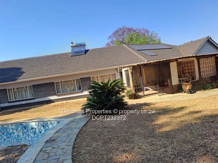 Newlands 5 - Bedroom house to let