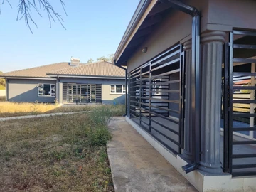 5 Bedroom House