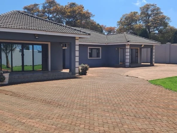 5 Bedroom House