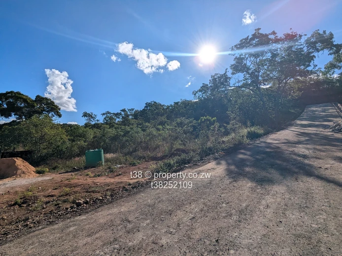 Elevated 2000m² Gletwin Park Plot — Tarred Road Access
