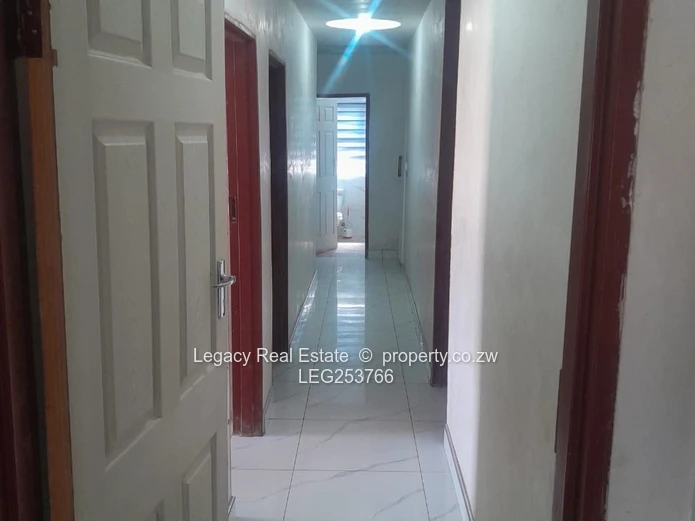 Spacious 5-Bedroom Home To Let – Tynwald North