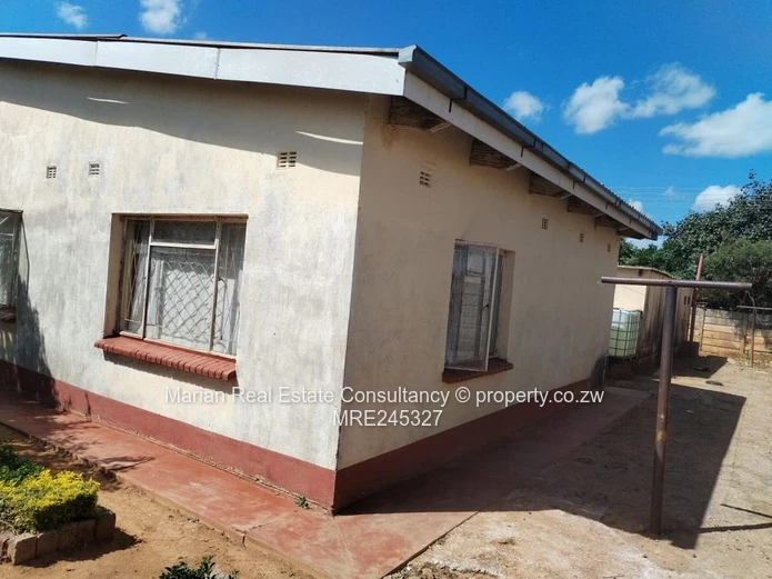 3 Bedroom House, Mahatshula For Sale