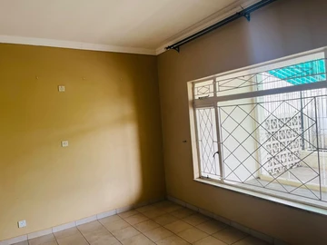 2 Bedroom Garden Flat