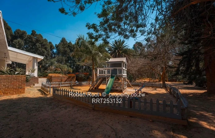 4 bed family home in Glen Lorne