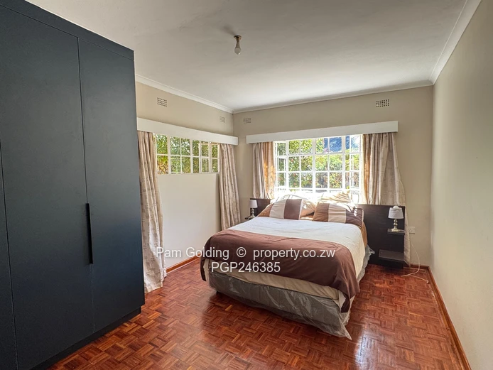 Furnished 3 bedroom Cottage - Helensvale 