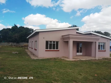 4 Bedroom Garden Flat