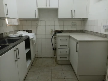 2 Bedroom Flat & Apartment