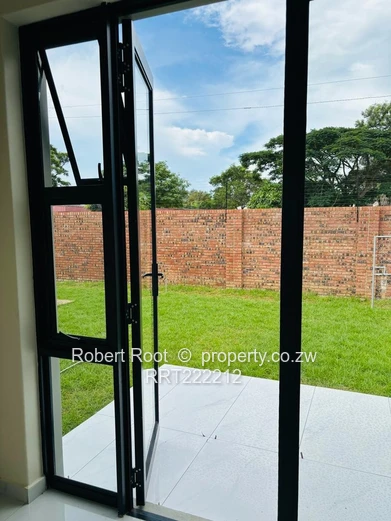  3 Bedroom Garden Flat For Rent in Bluffhill