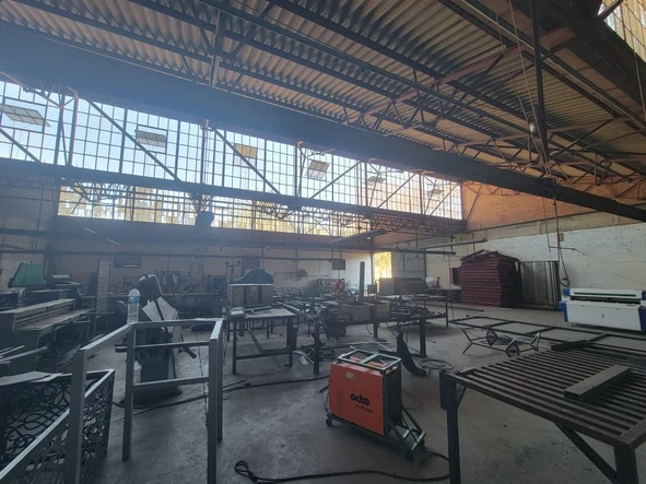 Warehouse & Factory