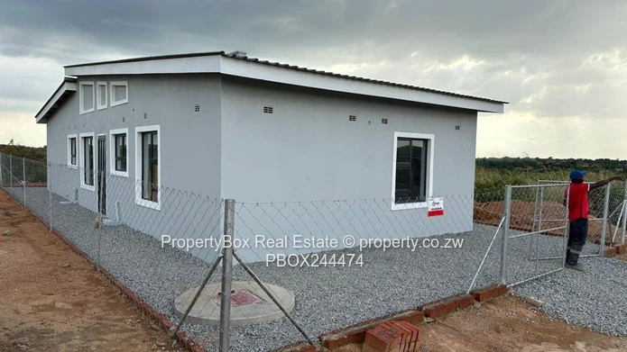 Adelaide Park, Ruwa 2 bed cottage for rent!