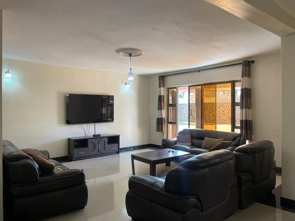 5 Bedroom House