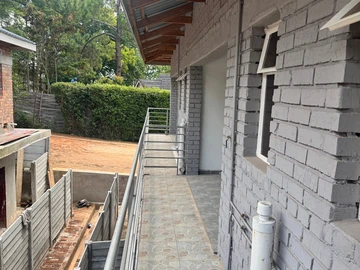 3 Bedroom Flat & Apartment