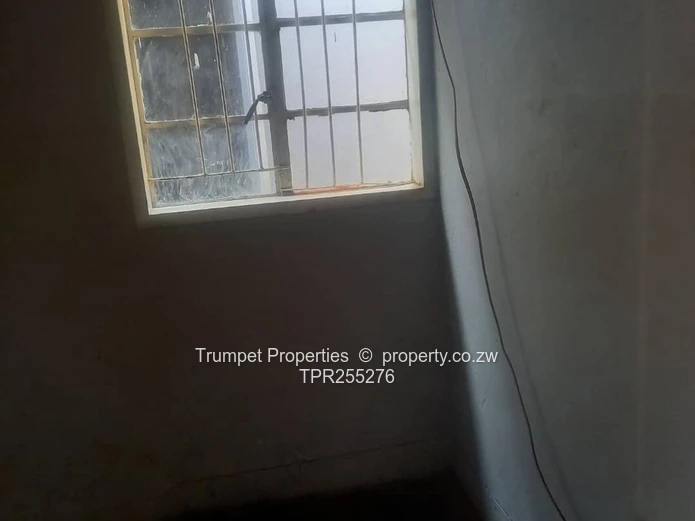 Basic 2-Bed Mufakose Home - 400 sqm, Good ZESA, title deeds