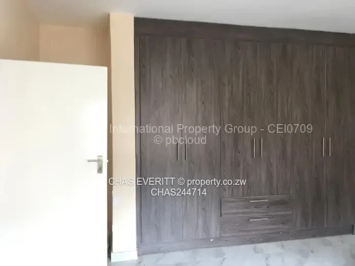 3 Bedroom Flat To Let In Glen Lorne