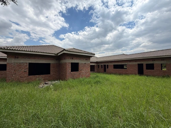 6 Bedroom House