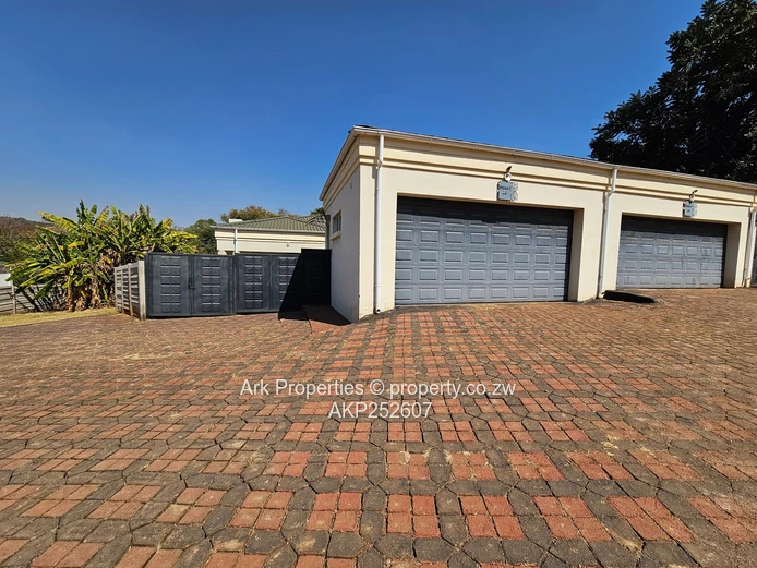 Helensvale Cluster Home For Rent