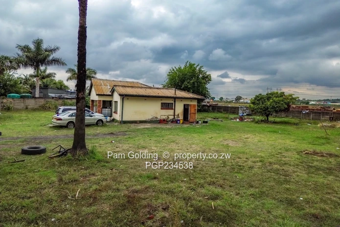 3 Bedroom Fixer Upper Near HIT