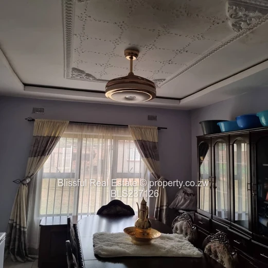 Neat Family House  (Sole Mandate)