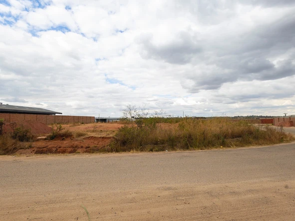 Commercial & Industrial Land