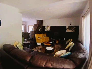 3 Bedroom Flat & Apartment