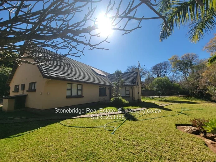 4 Bedroom House in Hillside For Sale
