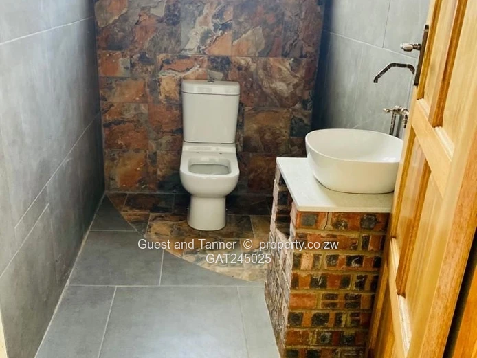 3 Bed House For Sale In Hopelyn