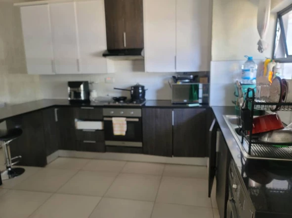 2 Bedroom Flat & Apartment