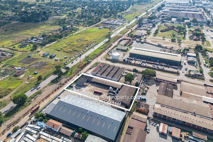 Versatile Industrial Property on 4946sqm