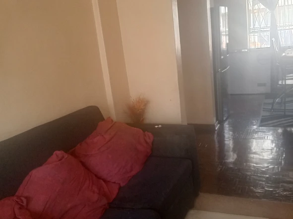 2 Bedroom Flat & Apartment