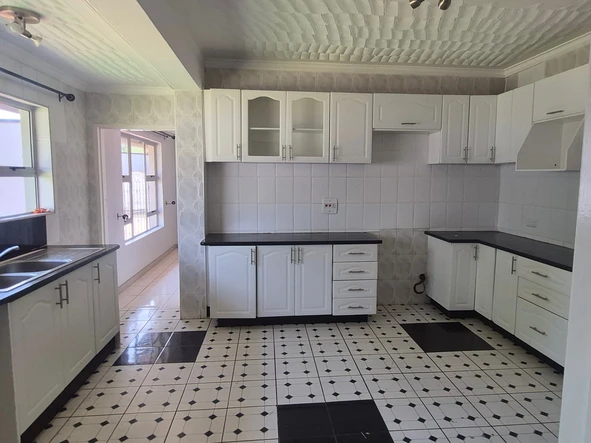 4 Bedroom Cottage