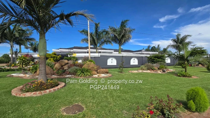 6 bedroom house for sale in Sandton Park (Sole Mandate)