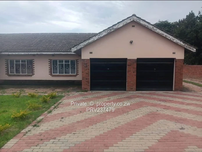 Waterfalls Uplands 5 Bedroomed house to Rent