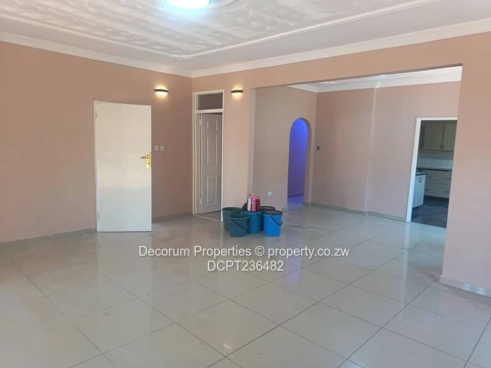 Marlborough 4-Bed Home — Paved Drive, Water Tank & Secure